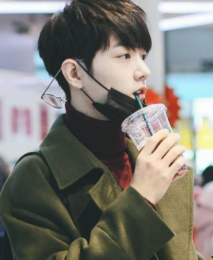 肖戰(zhàn)吃瓜的娛樂者有哪些,盤點(diǎn)那些熱衷于娛樂八卦的瓜友